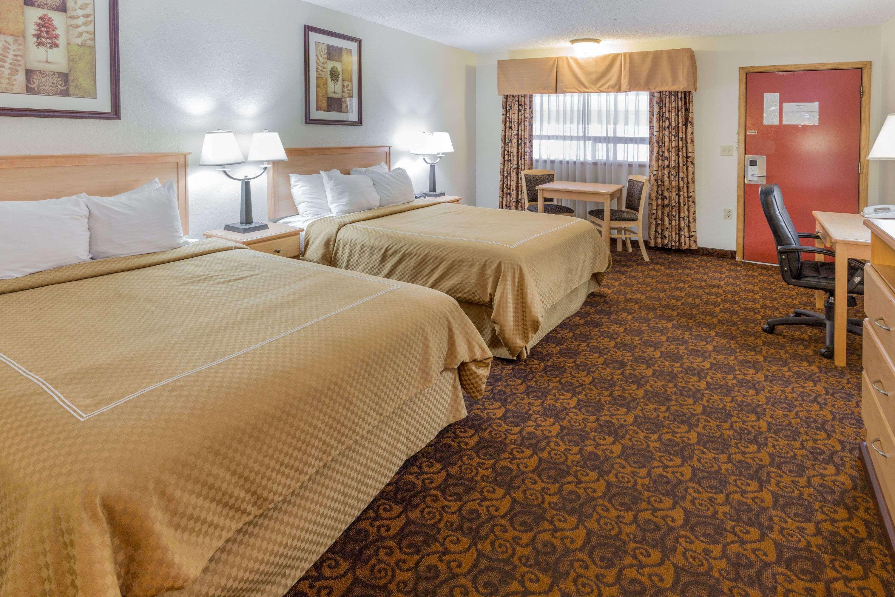 Days Inn By Wyndham Black Bear Salem Buitenkant foto