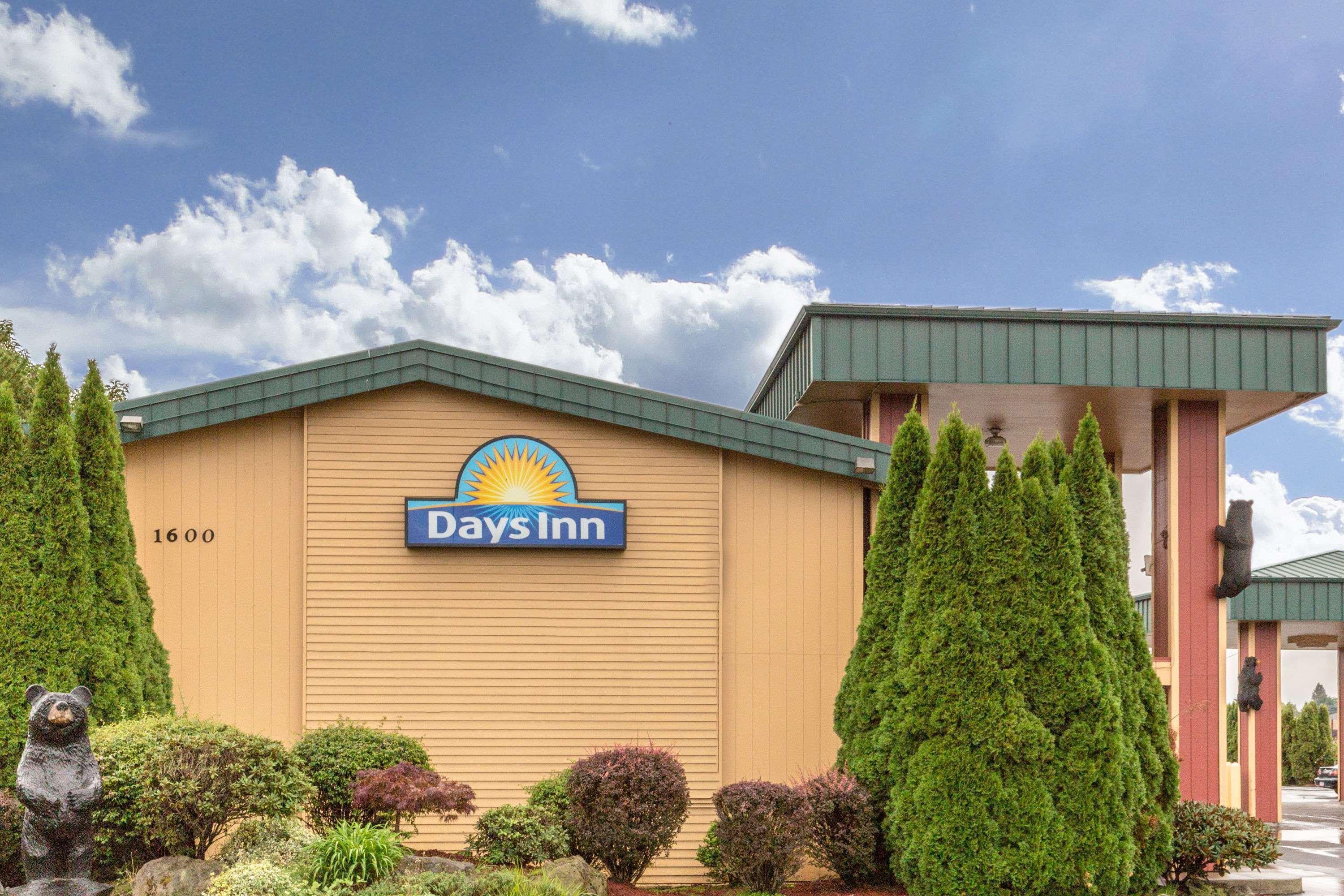 Days Inn By Wyndham Black Bear Salem Buitenkant foto