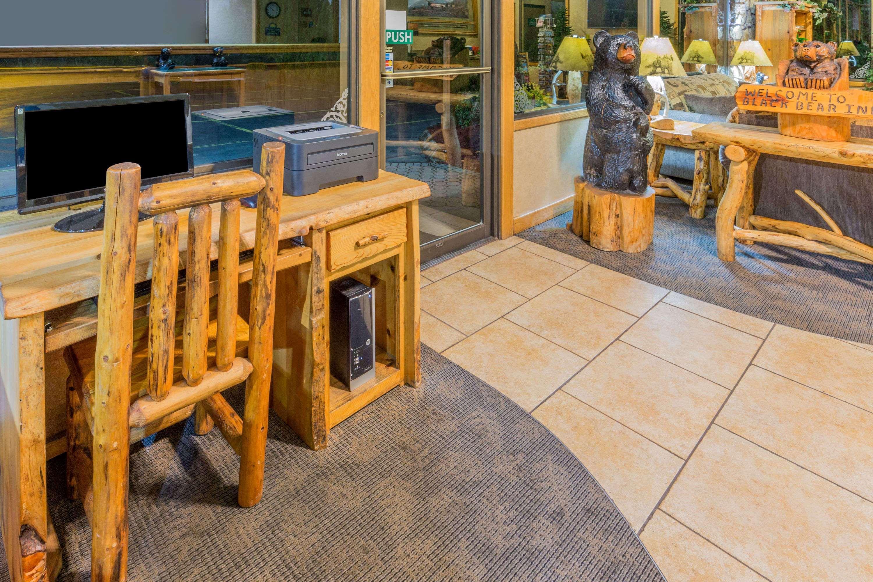 Days Inn By Wyndham Black Bear Salem Buitenkant foto